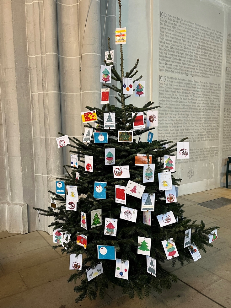 Wünschebaum Aktion für das Bischof-Lilje-Altenzentrum